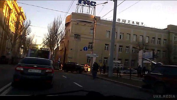 ДТП у Донецьку: джип «ДНР» протаранив «Жигулі». Бойовики влаштували смертельну аварію в центрі міста
