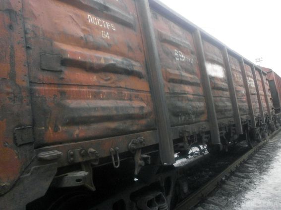 На ж/д в Дніпропетровській області стався вибух. На залізничному перегоні Демурино-Просяна у Дніпропетровській області під час проходження по ньому складу з вугіллям прогримів вибух.