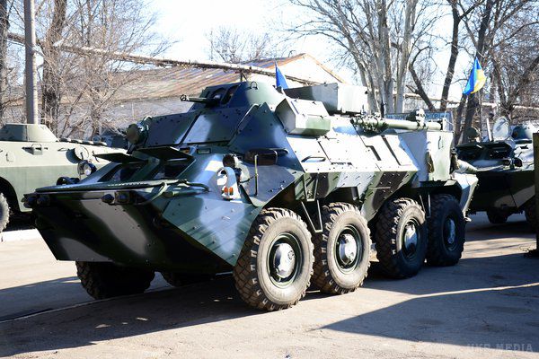 Українські військові отримали нові бронемашини «Світязь». «Світязь» - це восьмиколесная плаваюча броньована машина з усіма провідними колесами