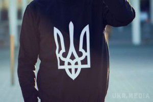 «Русскоговорящие» у центрі Львова побили 13-річну дитину за герб України на светрі