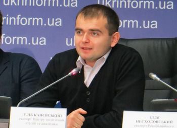 Яценюк залишиться поза розслідуванням корупції в Кабміні - експерт. Прем'єр-міністра розслідування корупції торкнеться лише як свідка. 