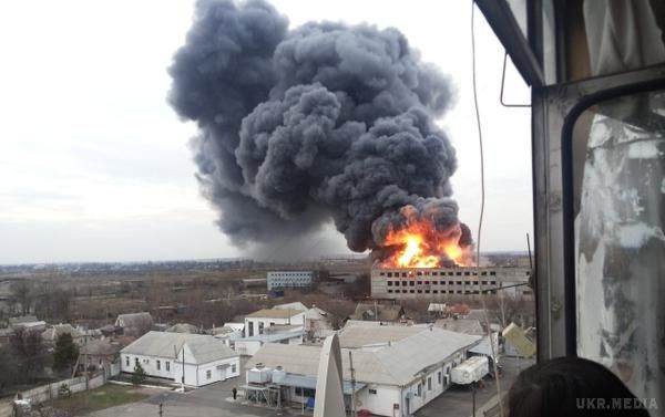 У Дніпропетровській області сталася пожежа на Механічному заводі (відео). Сліди пожежі було видно по всьому місту