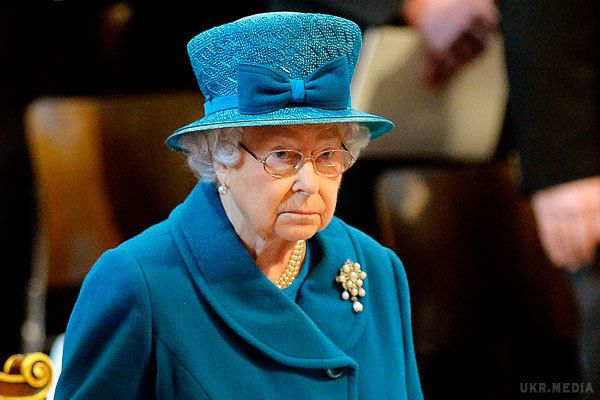 Королева розпустила британський парламент. Прем'єр-міністр Великобританії Девід Кемерон відправився в Букінгемський палац для того, щоб просити Королеву Єлизавету II про розпуск парламенту і призначення загальних парламентських виборів. 