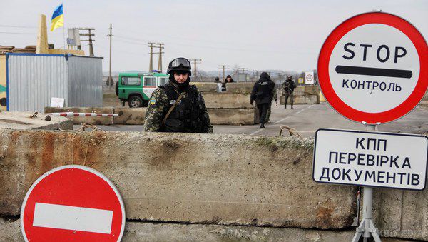 На Великдень Луганська область відкриє кордон з Росією. Люди зможуть за спрощеною процедурою перетинати лінію кордону з Російською Федерацією у Луганській області