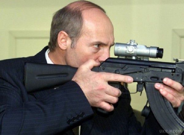 Якщо Росія вирішить завоювати Білорусь, ми будемо воювати. Лукашенко вважає, що війна в Україні показала Росії, що в нинішньому світі нападати на інші країни не можна.