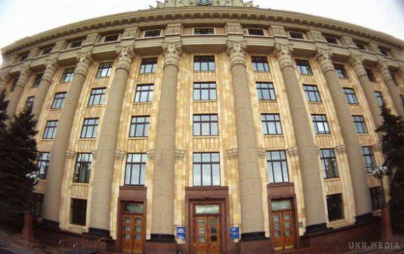 Екс-директор департаменту ЖКГ Харківської ОДА оголошено в розшук за розкрадання 1,2 млн гривень, - МВС. Також розшукується керівник ТОВ "Коммунтрест", з яким було укладено фіктивний договір підряду