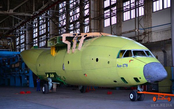 Антонов завершило будівництво нового транспортного літака Ан-178. Ан-178 може піднятися в небо вже влітку