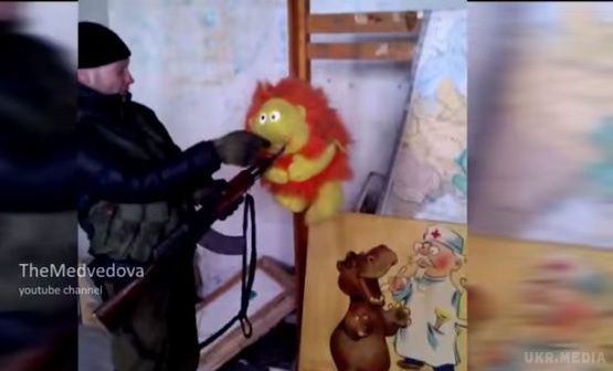 Бойовики влаштували стрілянину в дитячому садку (відео). Російські бойовики на Донбасі придумали собі нову розвагу - проводити стрільби в дитячому садку.