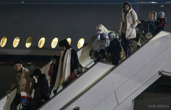 Літак РФ вивіз з Ємену 160 осіб, серед них є українці. Четвертий російський літак евакуював з Ємену 160 осіб, серед евакуйованих є громадяни України.