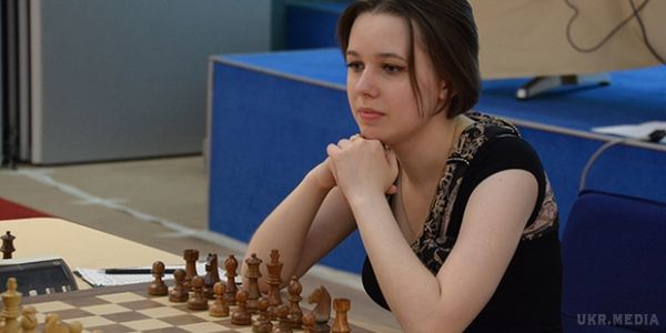 Чемпіонат світу з шахів. Нічия з росіянкою в третій партії на крок наблизила Музичук до чемпіонства. Українці Марії Музичук залишився один крок до перемоги на чемпіонаті світу з шахів, що проходить у російському Сочі.У неділю відбудеться четверта партія, в якій Марію влаштує нічия