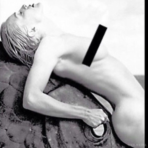 Мадонна виклала знімок без одягу в знак протесту проти "Instagram". Соціальна мережа Instagram офіційно заборонила публікувати фотографії жіночих грудей.