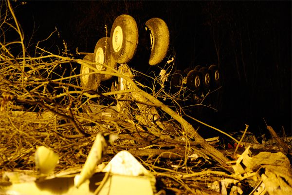 Нові подробиці смерті Качиньського. Польські експерти розшифрували нові фрагменти записів з кабіни пілотів літака, що розбився під Смоленськом 10 квітня 2010 року президентського Ту-154М.