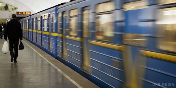 Як проїхати в столичному метрополітені  учасникам АТО. У столичному метрополітені роз'яснили порядок пільгового проїзду для учасників АТО.