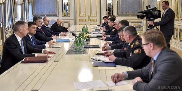 Президент доручив ЗСУ та СБУ посилити координацію з ОБСЄ. Президент України Петро Порошенко наполягає на посиленні співпраці ЗСУ і СБУ з моніторинговою місією ОБСЄ.