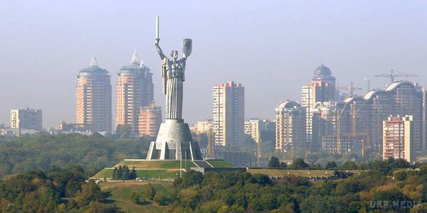 Сьогодні в центрі Києва посилять охорону громадського порядку. Київські правоохоронці посилять охорону громадського порядку під час футбольного матчу на стадіоні "Динамо".