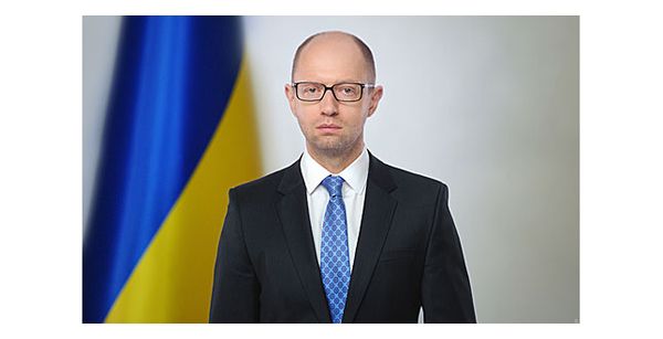 Прем'єр привітав українців з Великоднем. "Нехай Бог береже Україну і українців. Христос воскрес!", - йдеться у привітанні прем'єр-міністра України Арсенія Яценюка.