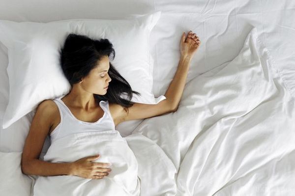 Що може розповість положення тіла сплячої людини. Вчені довели, що положення тіла сплячої людини розповість про неї все: про що вона думає, що відчуває і чого хоче. 