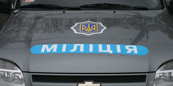 У Києві на Великдень сталася масова бійка. У Києві 12 квітня в одному з парків сталася масова бійка, заспокоюючи яку постраждав міліціонер.