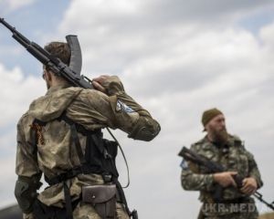 У Слов'яносербськ прибув загін чеченців. 13-14 квітня в Слов'яносербськ Луганської області зафіксовано прибуття групи до 30 бойовиків чеченської національності.