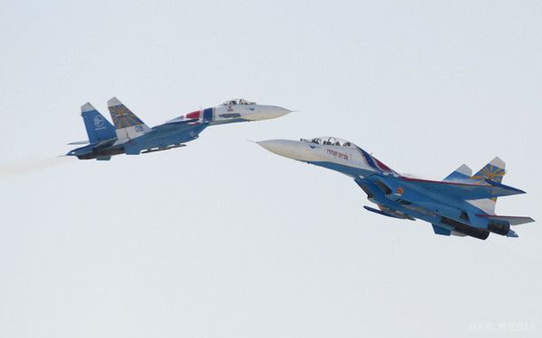 Росія підтягнула до українського кордону понад 40 одиниць бойової авіації. Були перекинуті літаки Су-24, Су-25, Су-27, Су-34, Міг-29 і вертольоти Мі-8, Мі-26, Мі-28, Мі-35, Ка-52.