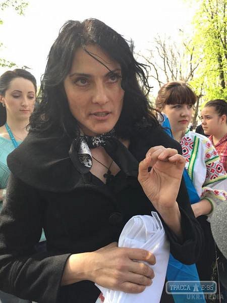  Одеса. Затримали близько 30 активістів "Народної ради Бессарабії". Близько 30 активістів так званої "Народної ради Бессарабії" на чолі з Вірою Шевченка були затримані одеською міліцією 16 квітня.