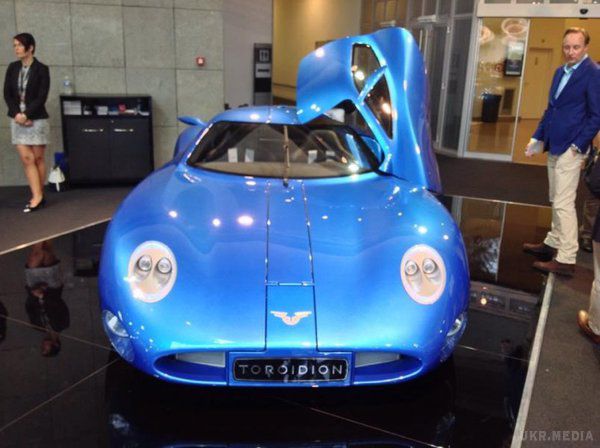 Концептуальний електричний суперкар. Фінська компанія Toroidion привезла на виставку Top Marques в Монако свою першу розробку