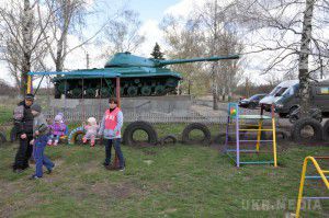 Карта АТО станом на 17 квітня. Ситуація на сході країни (карта АТО) станом на 12:00 17 квітня 2015 року за даними РНБО України.