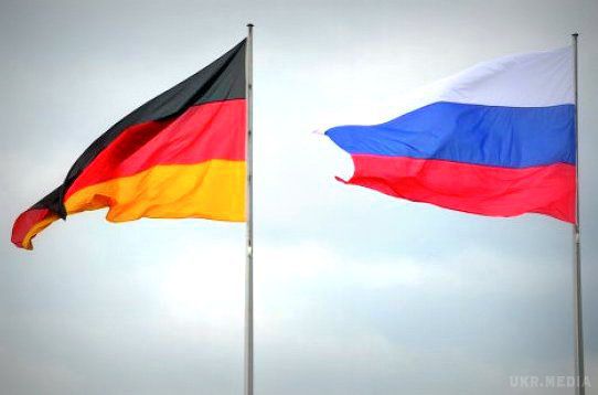 Незважаючи на конфлікт в Україні Росія і Німеччина відновили "Петербурзький діалог" - Der Spiegel. Роботу форума відновлено після тривалої паузи, пов'язаної з конфліктом в Україні.
