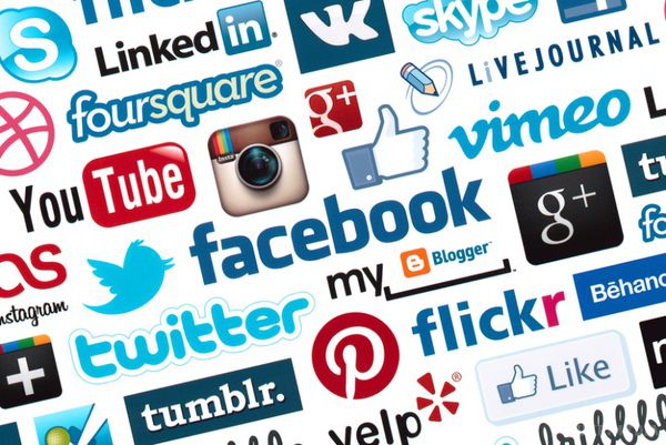 Відомі компанії  в соціальних мережах. Самими відвідуваними сайтами на даний момент є пошукові системи і соціальні мережі.