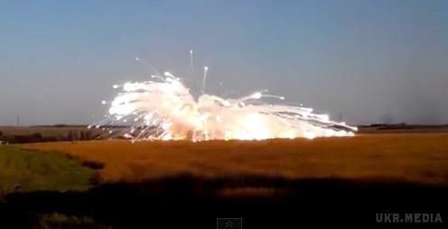 «Точка У» розірвала бойовиків під час запуску (відео). У мережі з'явилося відео, на якому відображено момент невдалого запуску тактичного ракетного комплексу.