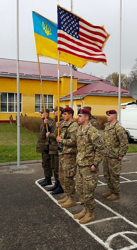 Сьогодні стартують українсько-американські військові навчання. Американські інструктори будуть проводити заняття по веденню бойових дій і підвищенню професійних навичок українських військових