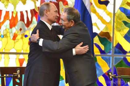 Голова Держради Куби Рауль Кастро погодився приїхати в Москву. Рауль Кастро відвідає Парад Перемоги в Москві