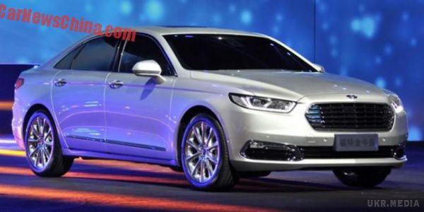 Ford розсекретив новий седан Taurus. На спеціальному заході у рамках автосалону в Шанхаї, компанія Ford представила седан Taurus 2016 модельного року.