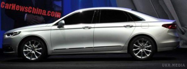 Ford розсекретив новий седан Taurus. На спеціальному заході у рамках автосалону в Шанхаї, компанія Ford представила седан Taurus 2016 модельного року.