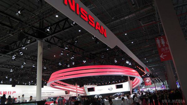 Nissan Murano став гібридом. Компанія Nissan розробила гібридну версію кросовера Murano .