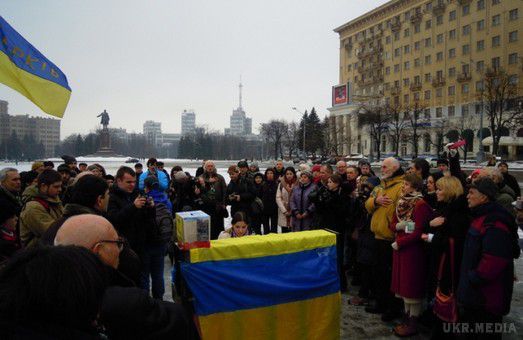  В Харкові і Одесі складається тривожна ситуація-Тимчук. Щодо соціальних передумов для дестабілізації ситуації на Півдні та Сході України.