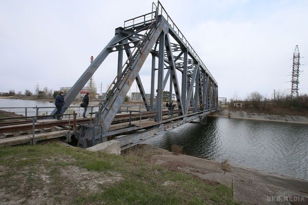 Найбільші споруди чорнобильської "зони": сховища і саркофаг (фото). Напередодні 29-ї річниці катастрофи побували на найсерйозніших об'єктах