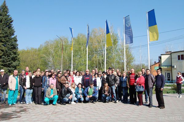 У ці вихідні в Україні відзначили День довкілля. Замість пацієнтів - саджанці: Медики відзначили День довкілля