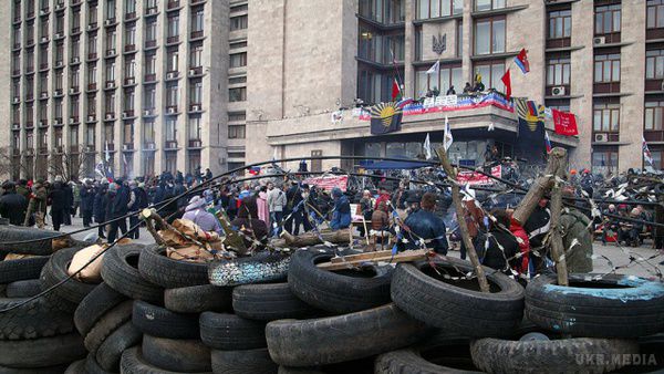 Плотницький готує Луганськ до здачі — бойовик «Кеша» (відео). Глава «ЛНР» Ігор Плотницький збирається здати Луганськ українським військовим. Про це заявив «ополченець козачої сотні «Чорний ворон» з позивним «Кеша».