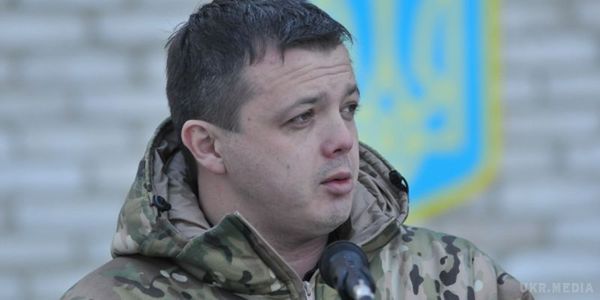 Семенченко повідомив, які війська охороняють Широкіно. "Ми будемо домагатися прийняття постанови Кабміну про передачу Нацгвардії на постійній основі зброї від Міноборони", - зазначив він.