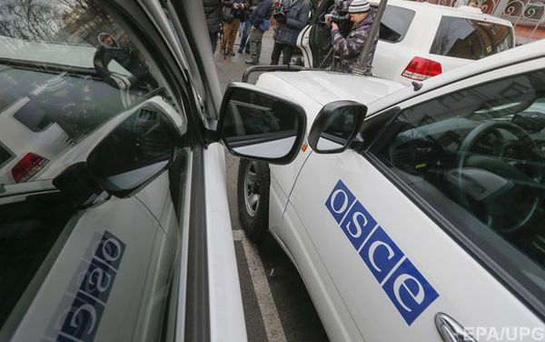 Спостерігачі ОБСЄ відмовляються патрулювати Піски і Авдіївку через обстріли. Після обстрілу спостерігачі ОБСЄ відмовляються працювати в Авдіївці і Пісках