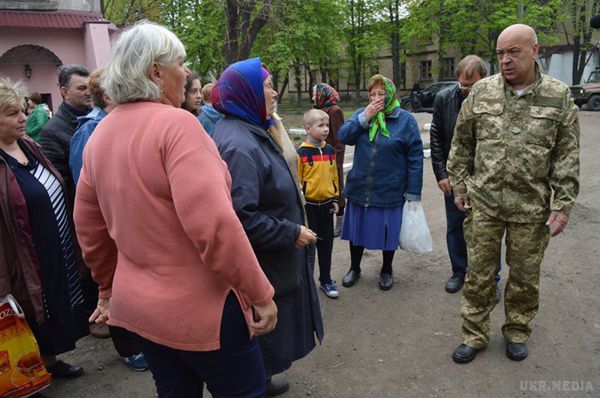 Шахтарське селище Стахановець. Що залишилося?. Уцілілих будівель майже немає. У селище відмовляються їздити маршрутки і швидкі допомоги.