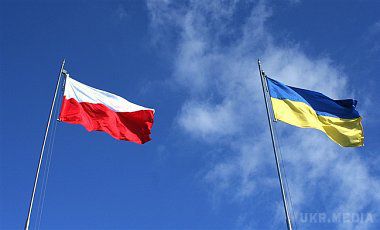 Польща направить в Україну групу поліцейських. Польські правоохоронці повинні допомогти українським колегам з впровадженням реформ в міліції і в питанні оновлення силових структур