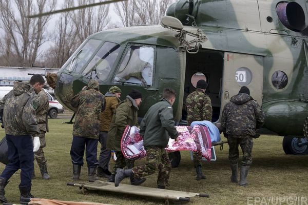 В Україні пошуковики з осені 2014 знайшли в Донбасі тіла 560 загиблих військових. Понад 550 тіл загиблих в зоні проведення військової операції в Донбасі українських військовослужбовців знайдені пошуковими всеукраїнського громадського об'єднання "Союз" Народна пам'ять ".
