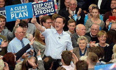 На виборах у Британії лідирують консерватори - екзит-поли. Згідно з екзит-полами, консерватори отримують 316 місць у парламенті, лейбористи - 239 місць, Шотландська національна партія - 58 місць