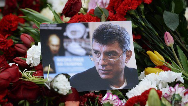Пономарьов: вбивство Нємцова замовили в кремлівській "партії війни". На думку російського опозиціонера, замовник вбивства знаходиться в найближчому оточенні Путіна, і це зовсім не керівник Чечні Рамзан Кадиров