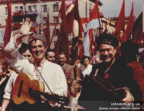Будні Донецька: back in the USSR?. У людей, що побували останнім часом в місті, склалося стійке відчуття, що вони повернулися років на 30 назад.