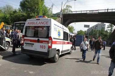 У Києві з даху дев'ятиповерхівки зірвався 14-річний школяр. Хлопчик спіткнувся, гуляючи з друзями