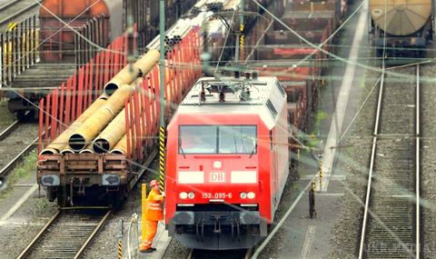 У Німеччині страйкують залізничники. Через півтора тижні після найтривалішої, тижневого страйку німецькі машиністи знову відмовляються виходити на маршрути.