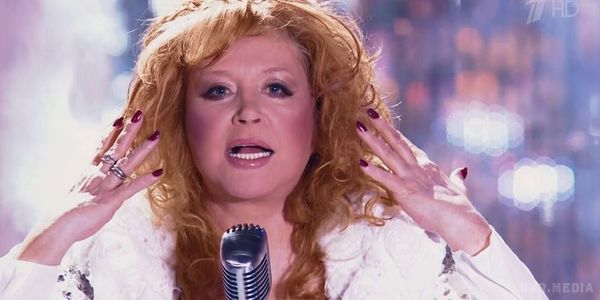 Племінник Пугачової погрожує покінчити життя самогубством. Наркологічна клініка, куди Влада допомогла влаштувати примадонна, не вирішила його численних проблем.